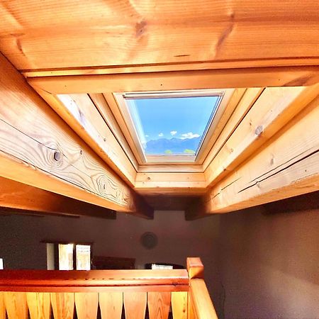 Appartement Attico Panoramico Con Soppalco à Gignod Extérieur photo